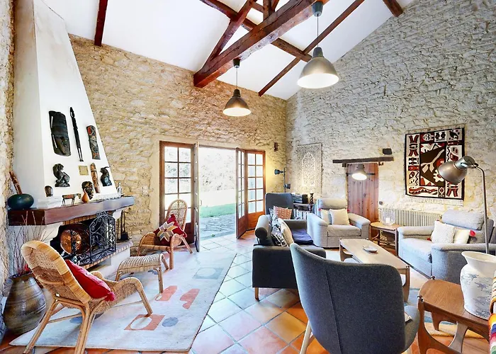 In Monsegur בית נופש *