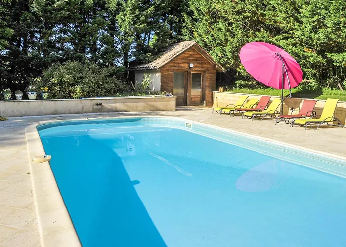 בית נופש In Monsegur *